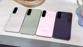 Samsung Galaxy A56 en gris claro, oliva, rosa, grafito