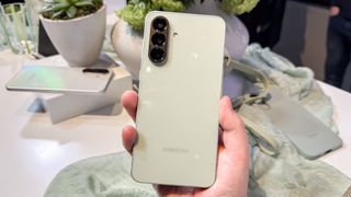 Samsung Galaxy A56 nuevamente en Oliva