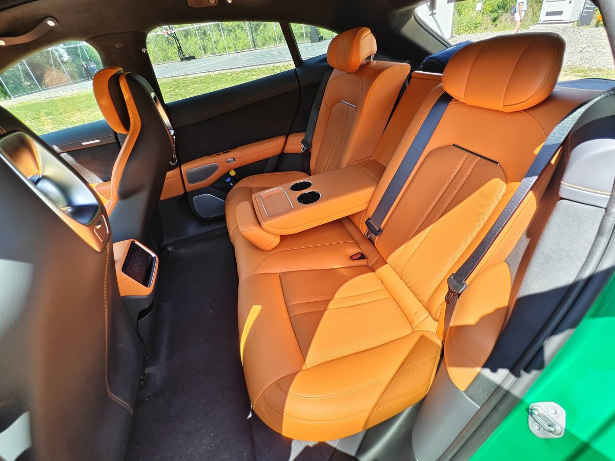 Diez características Xiaomi Yu7 tiene que Tesla Model Y solo puede soñar