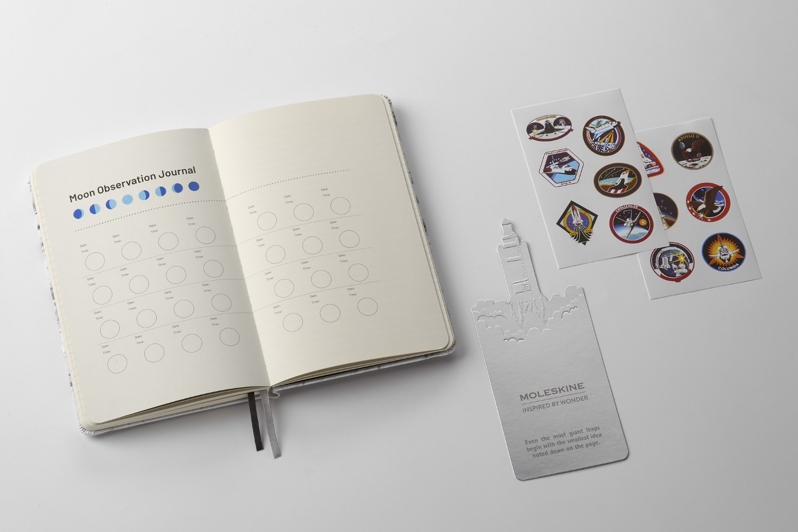 Cuaderno de edición limitada inspirada en la NASA de Moleskine que muestra su 