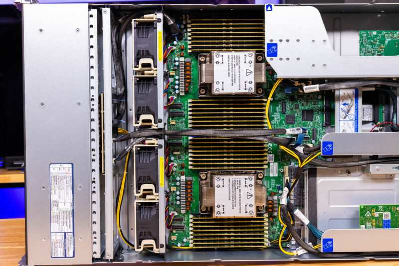Supermicro SYS 222H TN Xeon 6 Birtch Stream Plataforma 4