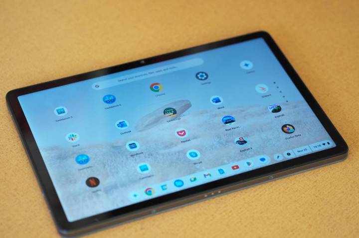 La tableta que forma parte del Lenovo Chromebook Duet 11.