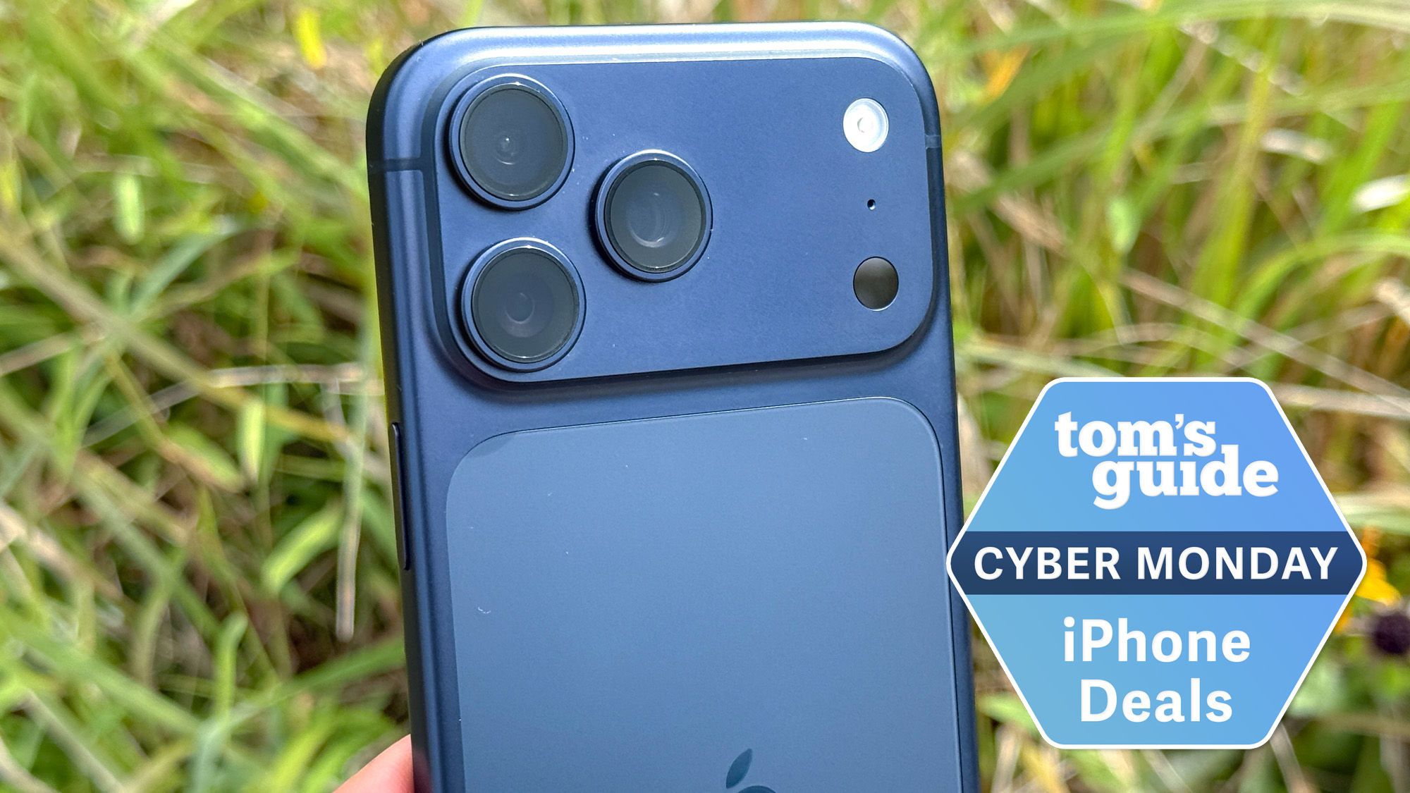 iPhone 17 Pro Max con la guía de Tom Badge Ofertas de iPhone Cyber ​​​​Monday