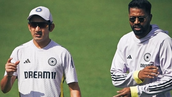 Gautam Gambhir y Hardik Pandya.(@ImTanujSingh/x.com)