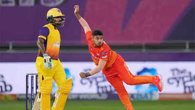 Aayan Khan de Gulf Giants (crédito de la imagen: ILT20) ILT20: Aayan Khan y Rahmanullah Gurbaz sellan la tercera victoria de los Gulf Giants; venció a Sharjah Warriorz por seis ventanillas