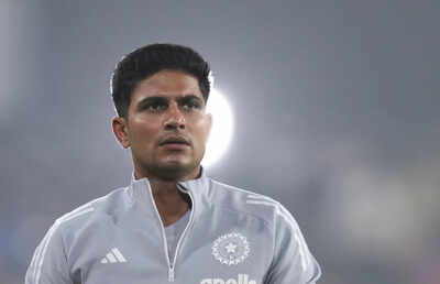 Shubman Gill (foto del PTI/Shailendra Bhojak) IND vs SA: '¿Por qué no Sanju Samson?' - Los memes rompen Internet cuando Shubman Gill vuelve a fallar con Golden Duck en el segundo T20I