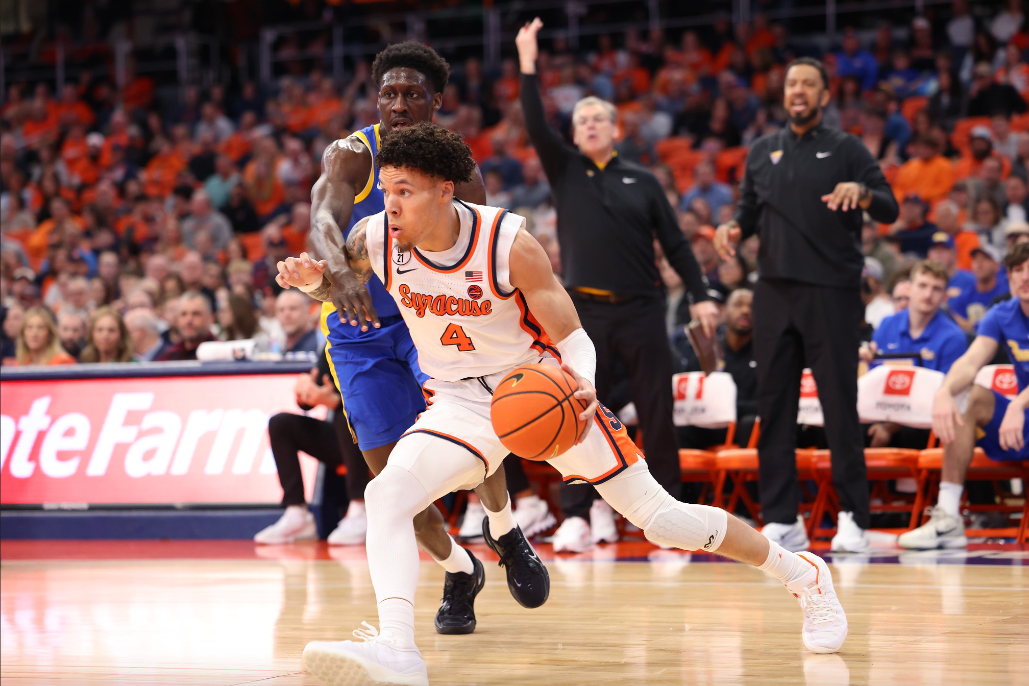 SYRACUSE, NY – 7 de marzo de 2026 – Syracuse Orange contra Pittsburgh Panthers en JMA Wireless Dome. (Foto de Tom Windhausen/TMW VISUALS)