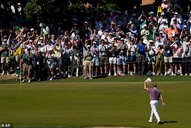 Está estrictamente prohibido el uso de cámaras y teléfonos móviles durante el Masters del Augusta National