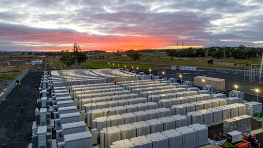 Hazelwood Big Battery, propiedad del gigante energético francés Engie, se encuentra en el sitio de una antigua mina de carbón. 