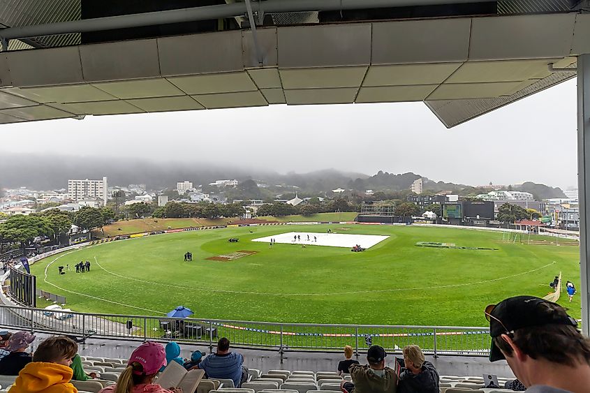 Esperando un partido de cricket en Basin Reserve en Wellington, Nueva Zelanda. Crédito de la imagen NataliaCatalina.com a través de Shutterstock.