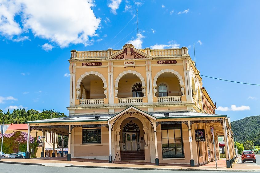 Empire Hotel en la histórica Queenstown, Tasmania, Australia